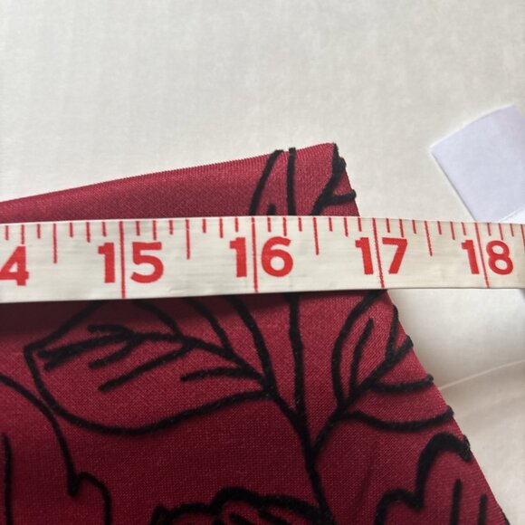New Roz & Ali Red & Black Floral Skirt Size Large Holiday Party - Picture 5 of 7